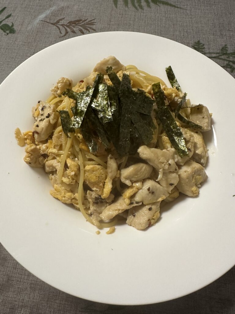 鶏むね肉と卵の和風醤油パスタ