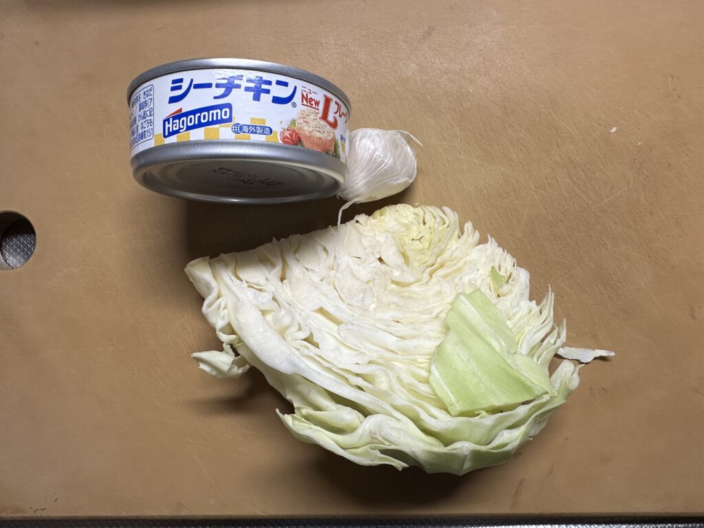 ツナとキャベツの和風ペペロンチーノパスタの材料