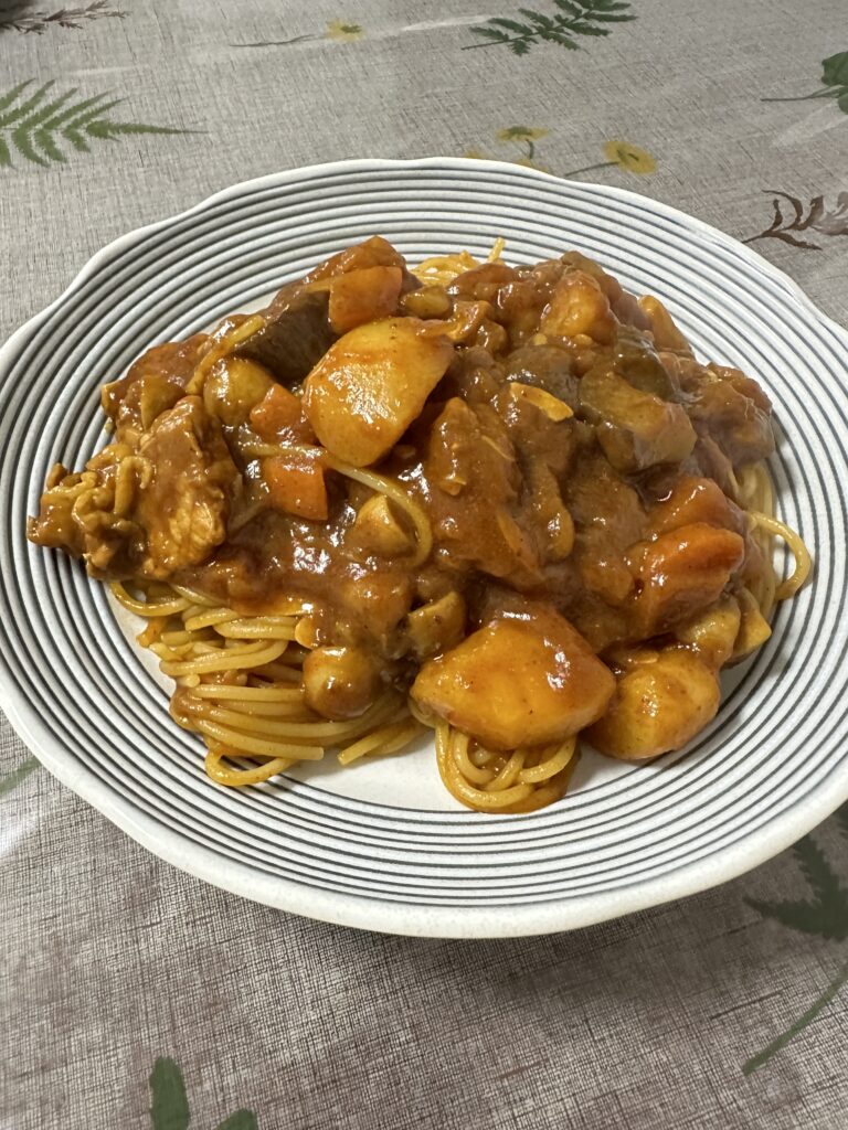 残ったカレーで簡単アレンジ！カレーパスタ